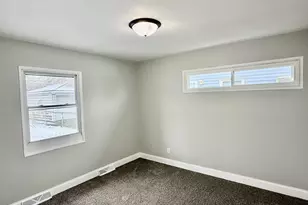 6409 Kentucky Ave, Hammond, IN 46323 - Photo 11