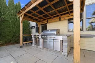 10707 Walnut Dr, Saint John, IN 46373 - Photo 9