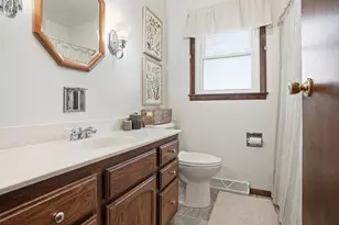 8310 W 101st Ave, Saint John, IN 46373 - Photo 9