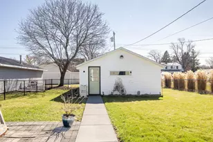 103 W Lincoln St, Kentland, IN 47951 - Photo 27