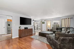 8803 Jackson St, Merrillville, IN 46410 - Photo 7