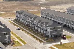 8737 Clover Ln, Saint John, IN 46373 - Photo 3