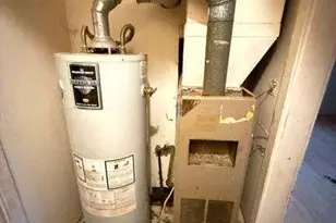 809 Kingsporte Ave, La Porte, IN 46350 - Photo 11