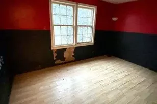 809 Kingsporte Ave, La Porte, IN 46350 - Photo 9