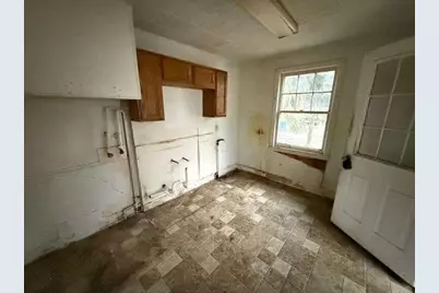 809 Kingsporte Avenue, La Porte, IN 46350 - Photo 7