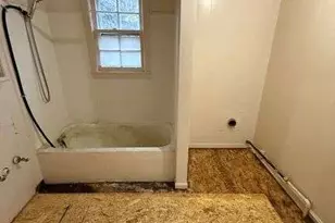 620 Kingsporte Ln, La Porte, IN 46350 - Photo 9