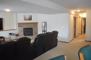 7208 Bracken Pkwy, Hobart, IN 46342 - Photo 17