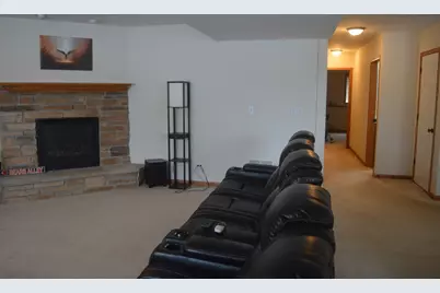 7208 Bracken Pkwy, Hobart, IN 46342 - Photo 19