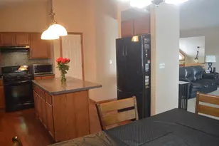 7208 Bracken Pkwy, Hobart, IN 46342 - Photo 5