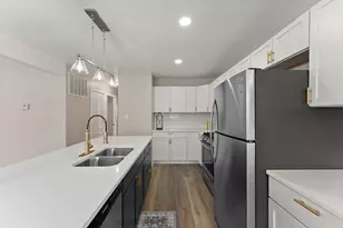 6402 New Hampshire Ave, Hammond, IN 46323 - Photo 9