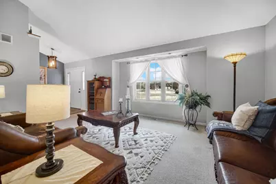 10621 Erie Drive E, Crown Point, IN 46307 - Photo 5