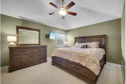 10621 Erie Drive E, Crown Point, IN 46307 - Photo 15