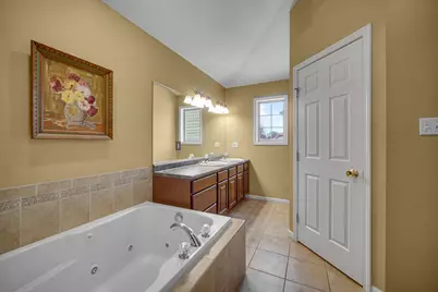 10621 Erie Drive E, Crown Point, IN 46307 - Photo 17