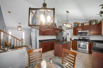 10621 Erie Drive E, Crown Point, IN 46307 - Photo 9