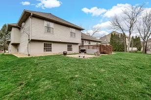 10621 Erie Dr E, Crown Point, IN 46307 - Photo 33