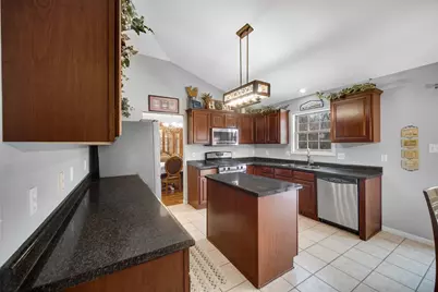 10621 Erie Drive E, Crown Point, IN 46307 - Photo 11