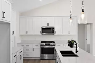 623 Debra Kay Dr, Lowell, IN 46356 - Photo 5