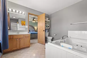 507 Galway Dr, Valparaiso, IN 46385 - Photo 11