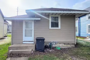 509 N Cullen St, Rensselaer, IN 47978 - Photo 3