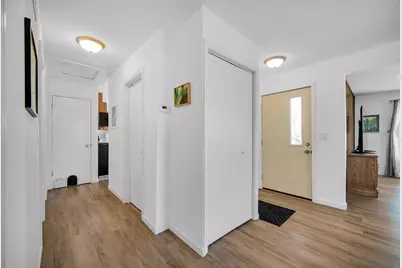 1602 E 300 S, La Porte, IN 46350 - Photo 5