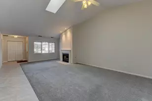 1647 Dogwood Dr, Crown Point, IN 46307 - Photo 7