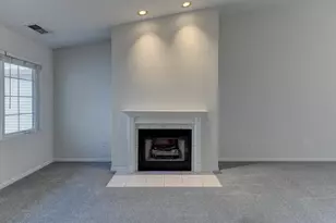 1647 Dogwood Dr, Crown Point, IN 46307 - Photo 5