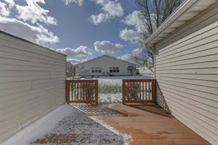 1647 Dogwood Dr, Crown Point, IN 46307 - Photo 23