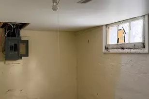 6019 Wallace Rd, Hammond, IN 46320 - Photo 9