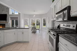 10588 Erie Dr, Crown Point, IN 46307 - Photo 15