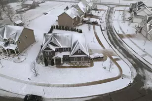 2102 Pradera Trl, Chesterton, IN 46304 - Photo 5