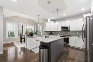 2102 Pradera Trl, Chesterton, IN 46304 - Photo 7