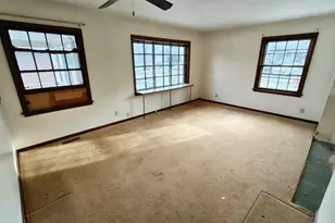 1308 Del Vista Dr, Valparaiso, IN 46385 - Photo 11