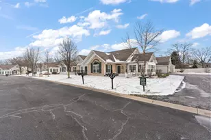 2426 Allison Cir, Valparaiso, IN 46383 - Photo 3