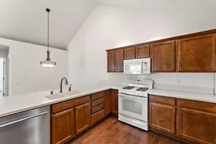 2426 Allison Cir, Valparaiso, IN 46383 - Photo 17