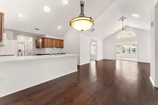 2426 Allison Cir, Valparaiso, IN 46383 - Photo 15