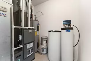 2426 Allison Cir, Valparaiso, IN 46383 - Photo 35