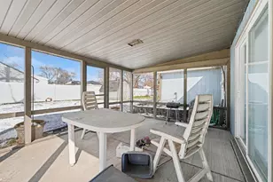 736 N Glenwood Ave, Griffith, IN 46319 - Photo 23