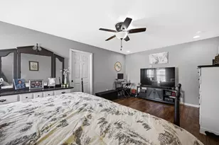 1913 Holly St SE, Demotte, IN 46310 - Photo 17