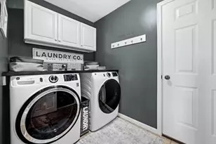 1913 Holly St SE, Demotte, IN 46310 - Photo 15