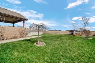 1913 Holly St SE, Demotte, IN 46310 - Photo 31