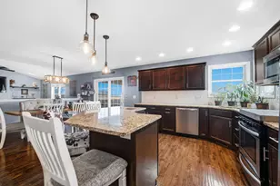 1913 Holly St SE, Demotte, IN 46310 - Photo 13