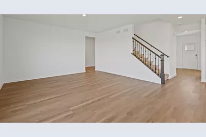 7622 W 107th Place, Crown Point, IN 46307 - Photo 5