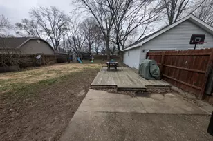 2600 Drexel Dr, Hobart, IN 46342 - Photo 13