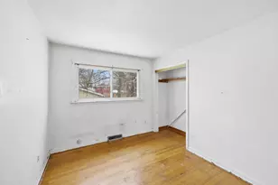 2332 W 21st Ave, Gary, IN 46404 - Photo 9