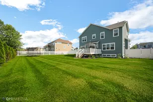 2554 Beauty Creek Dr, Valparaiso, IN 46385 - Photo 5