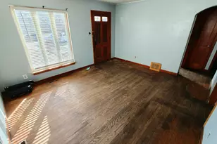 7418 Howard Ave, Hammond, IN 46324 - Photo 5