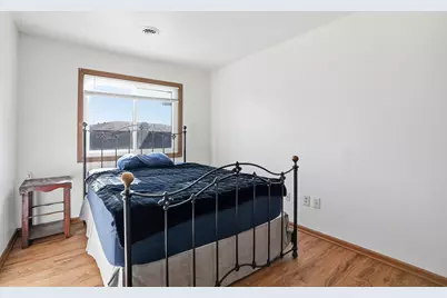 2007 W 45th Street #307, Highland, IN 46322 - Photo 9