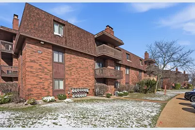 2007 W 45th Street #307, Highland, IN 46322 - Photo 1