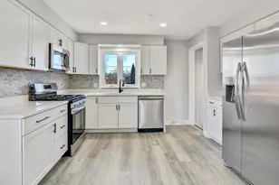 6739 New Hampshire Ave, Hammond, IN 46323 - Photo 9