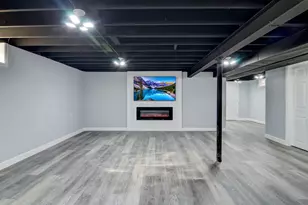 6739 New Hampshire Ave, Hammond, IN 46323 - Photo 17